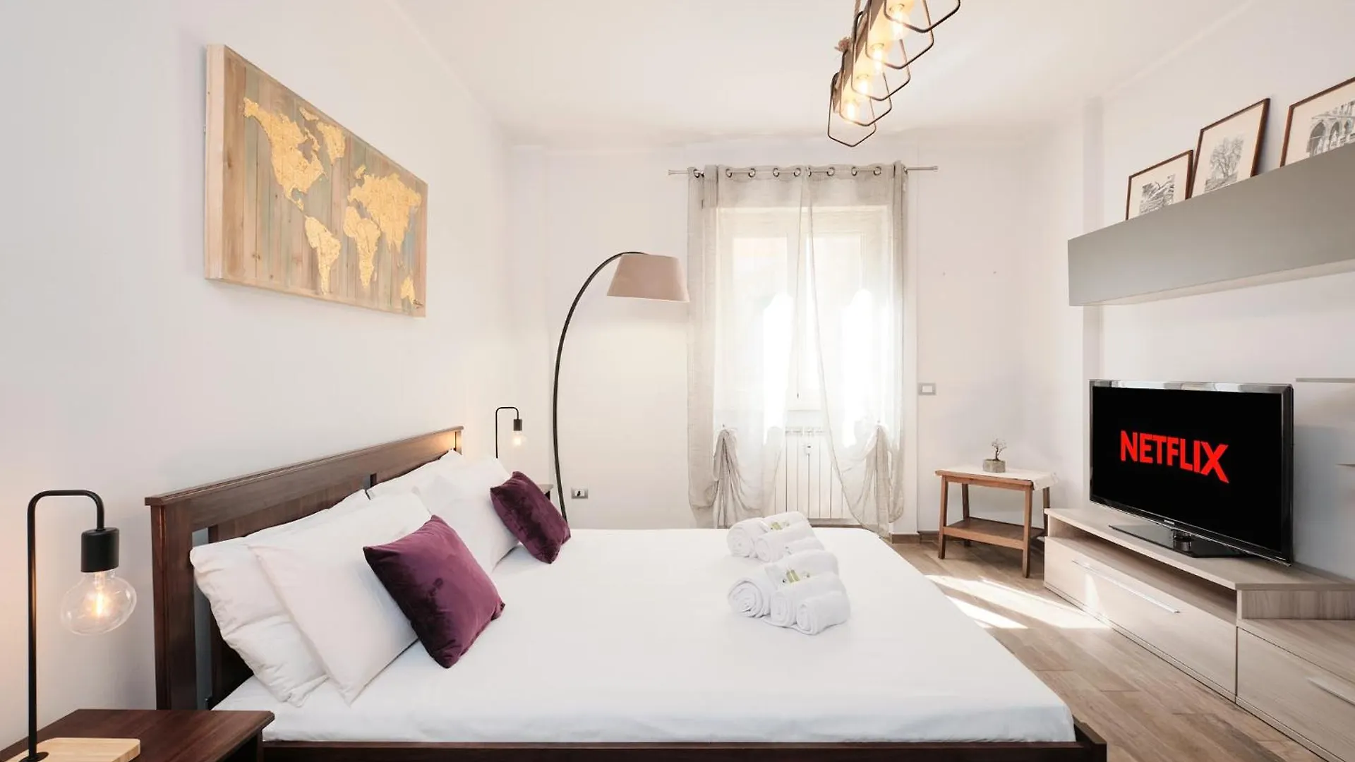 A Few Minutes From The Colosseum - Free Wi-Fi & Netflix